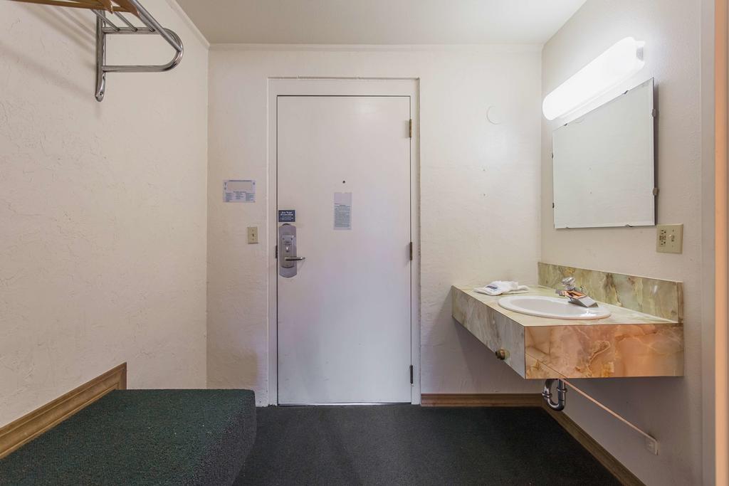 Budget Inn Missoula East Exteriér fotografie